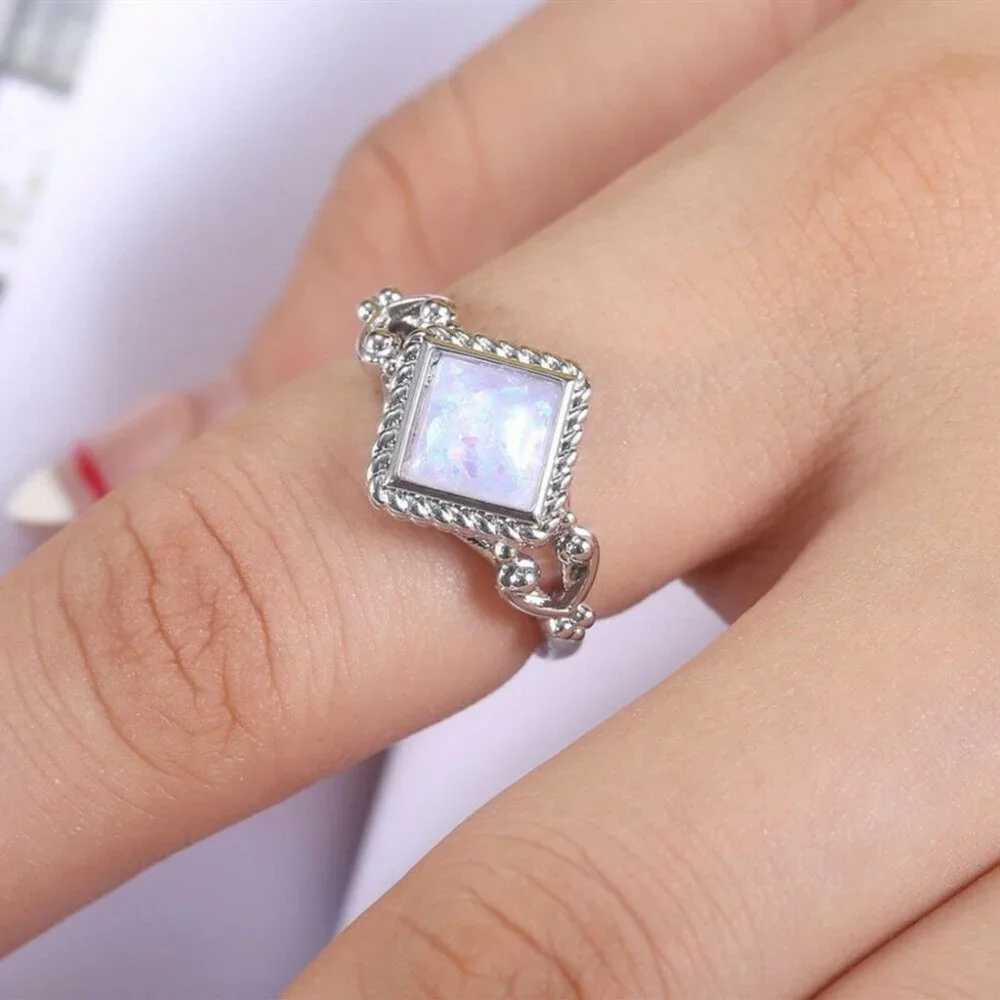 New Beautiful 925 Silver White Opal Ring